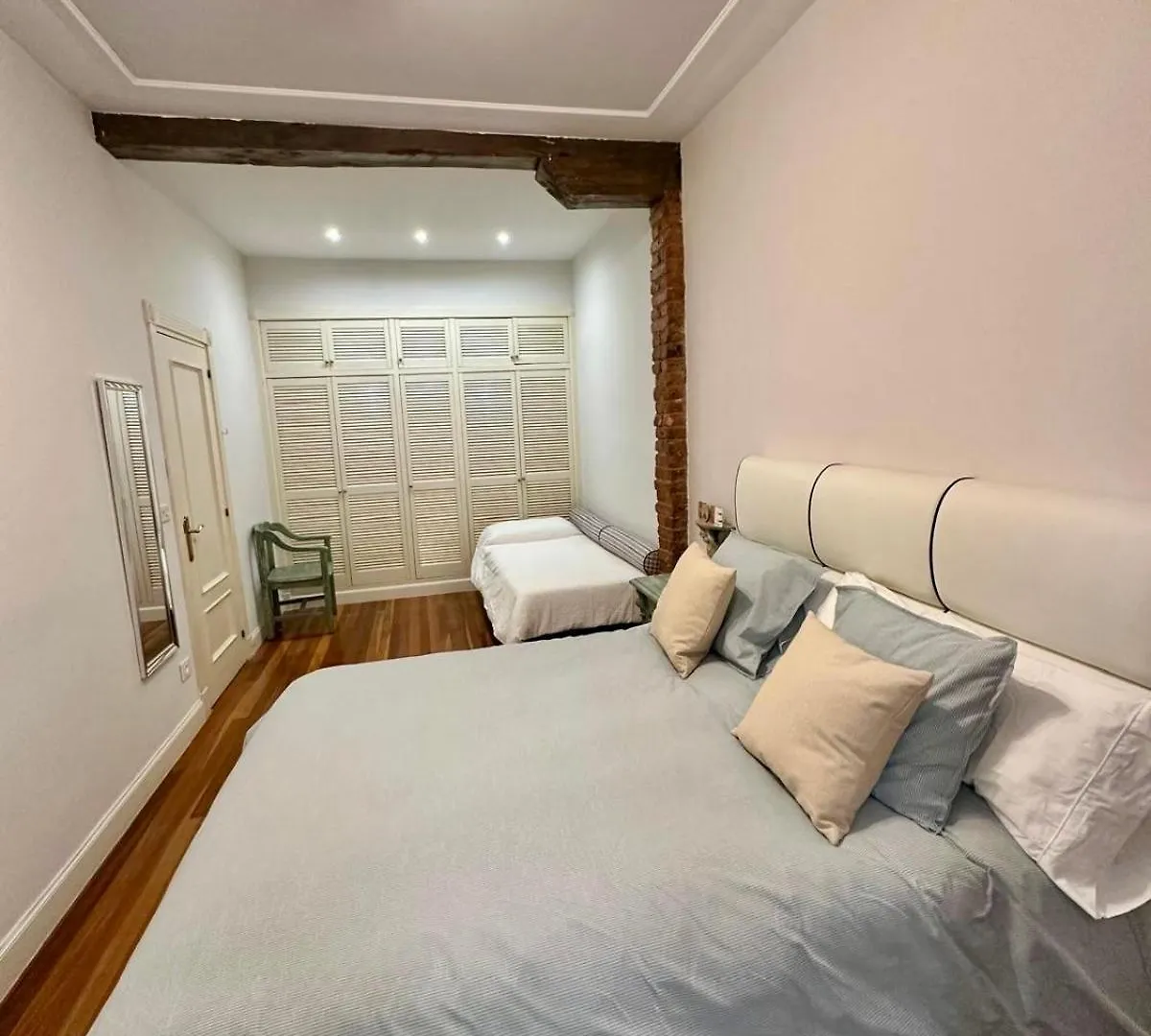 Old Town City Center By Sleep In Bilbao 0*,  Spanien