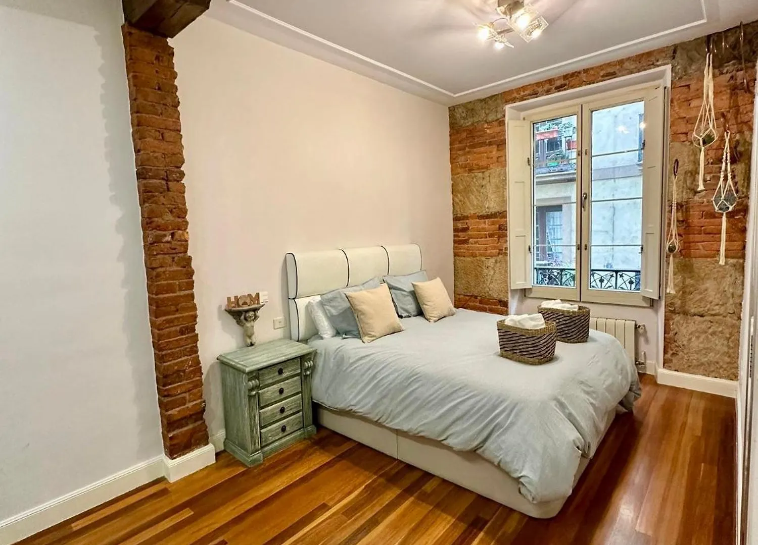 Old Town City Center By Sleep In Bilbao 0*,