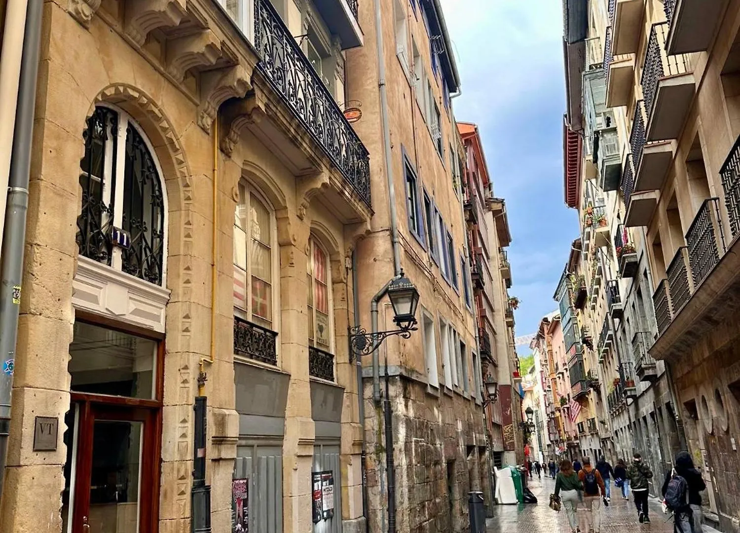 Old Town City Center By Sleep In Bilbao Apartment