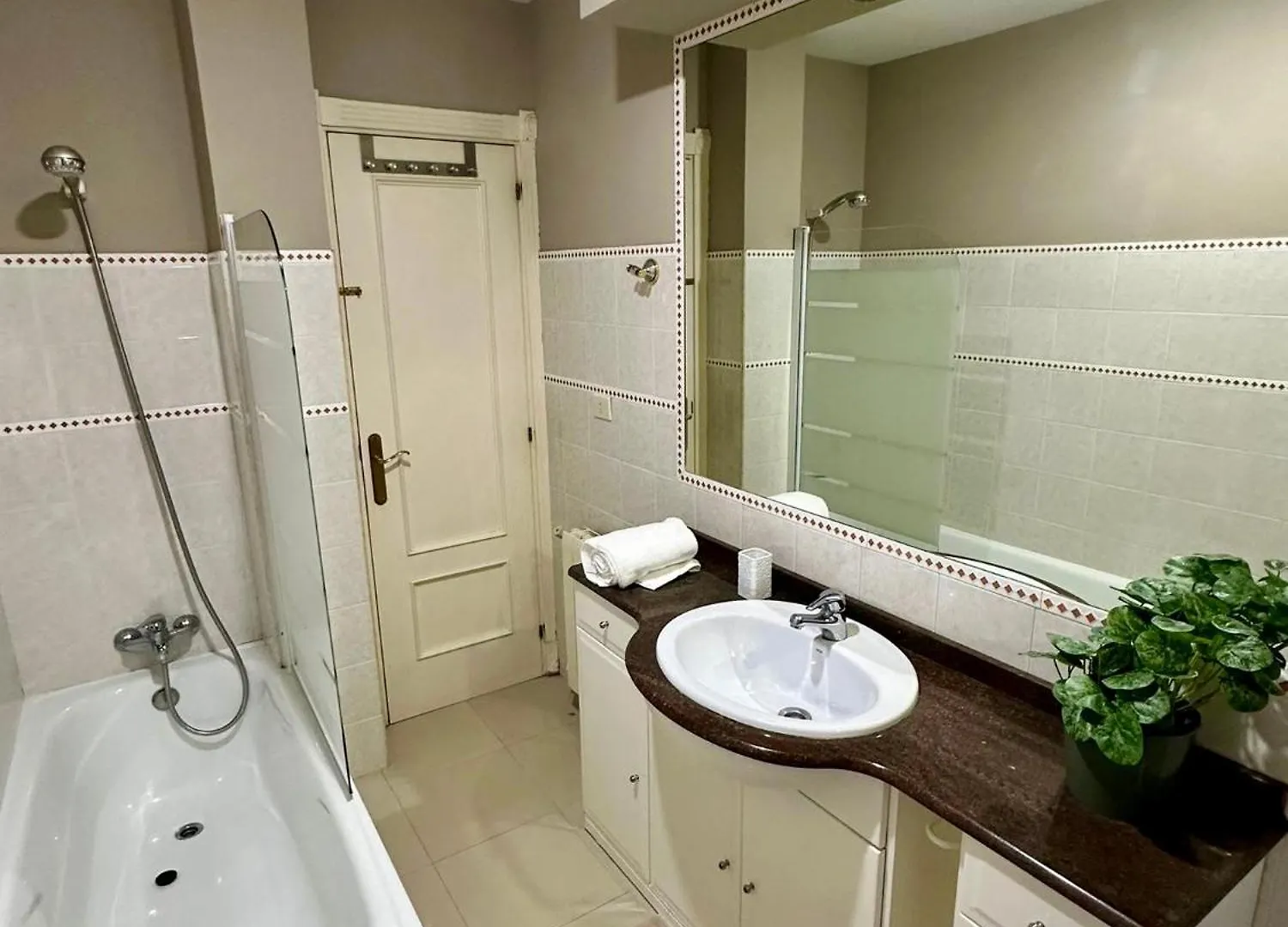 Apartment Old Town City Center By Sleep In Bilbao Spain